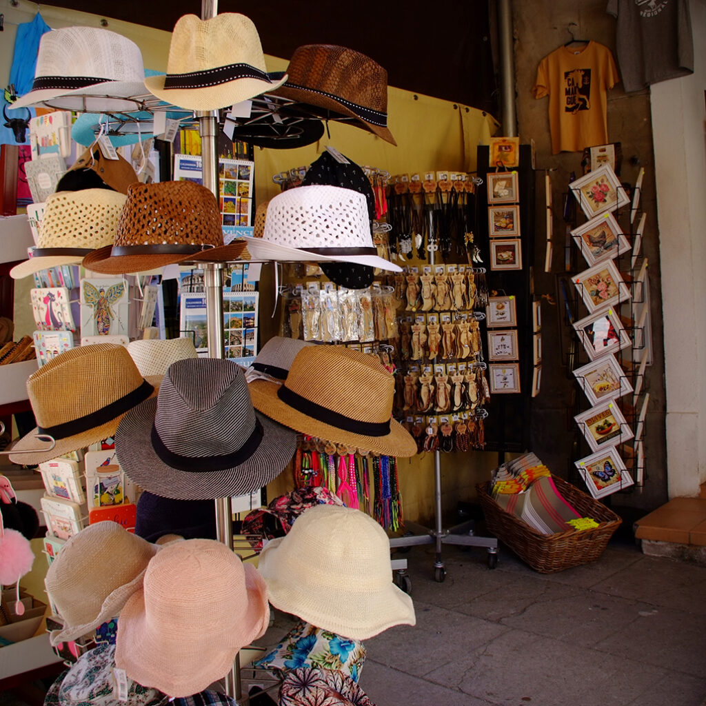 Photography Dreams | South of France photographs - Arles Hüte