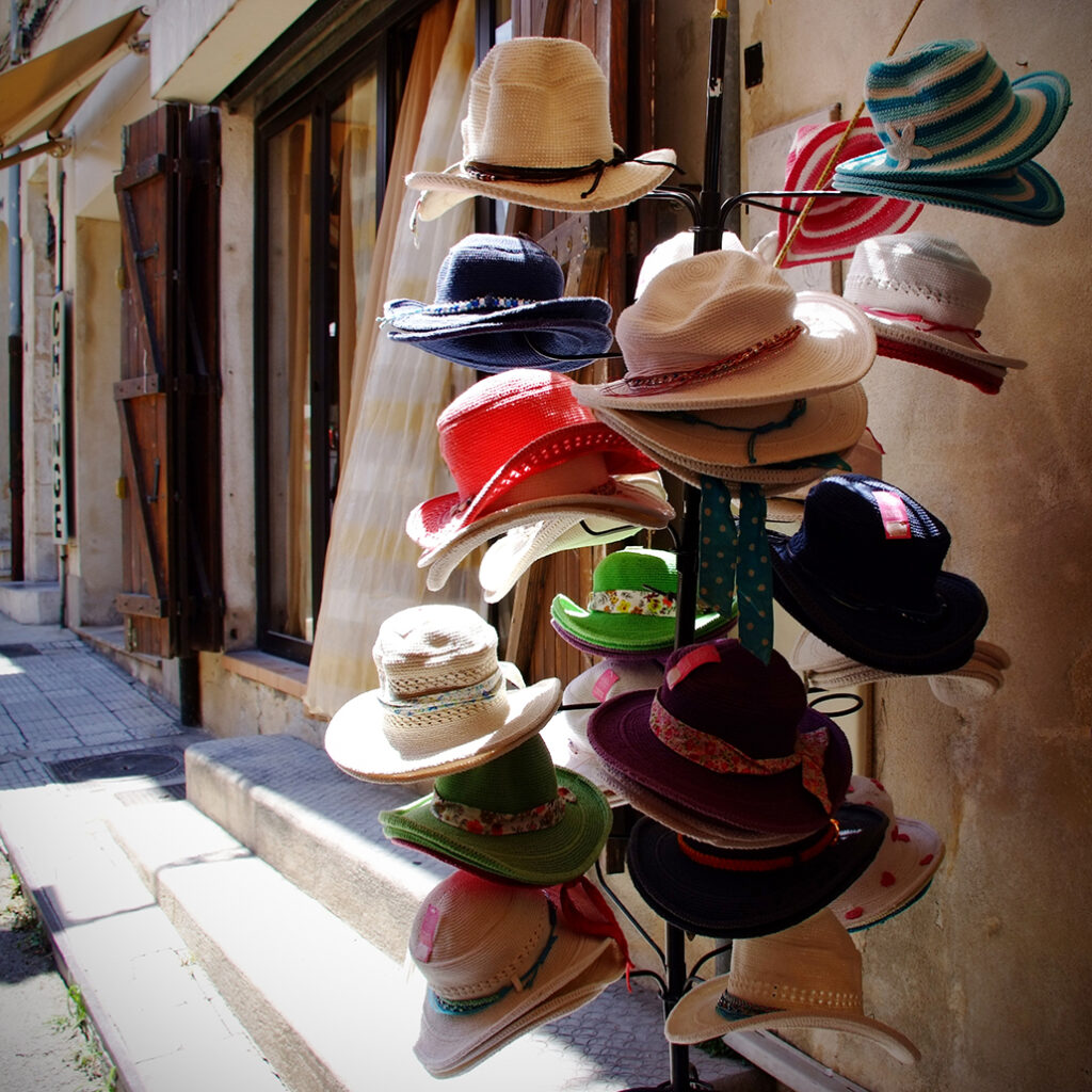 Photography Dreams | South of France photographs - Arles Hüte